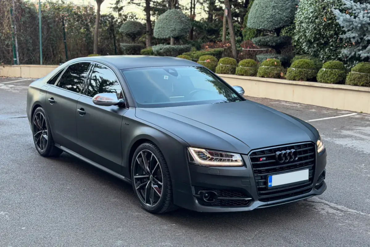 Audi S8 Plus